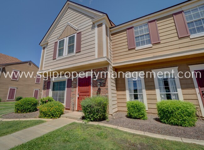 Building Photo - 18604 N 33rd Dr