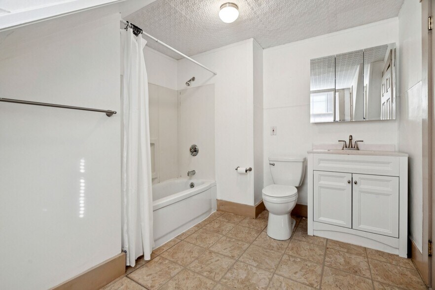 Building Photo - 67 Winter St