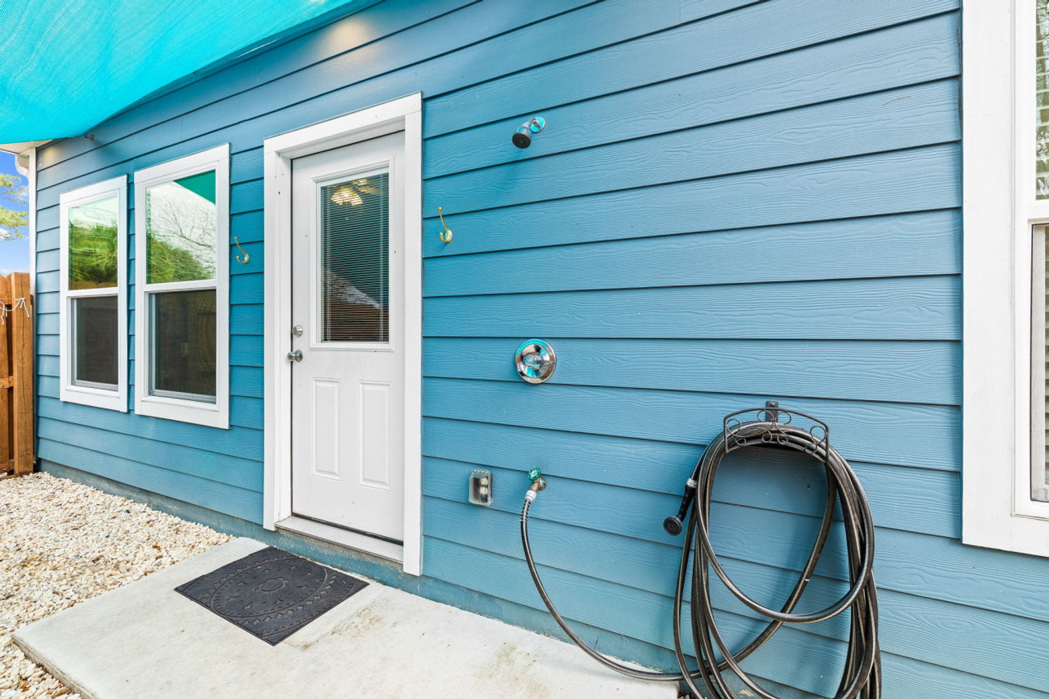 Building Photo - 212 Romanza Pl