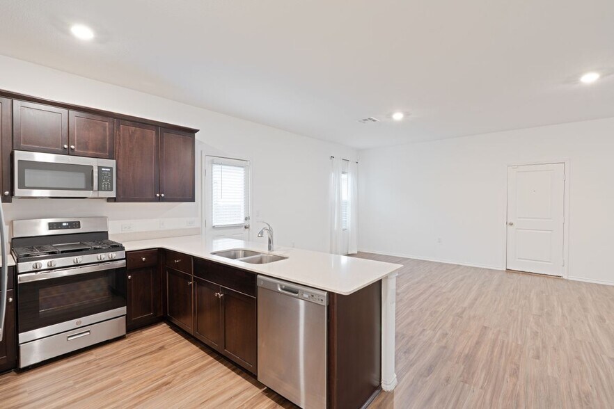 Building Photo - 2308 Nightview Dr