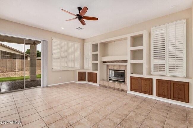 Building Photo - 6516 W Matilda Ln