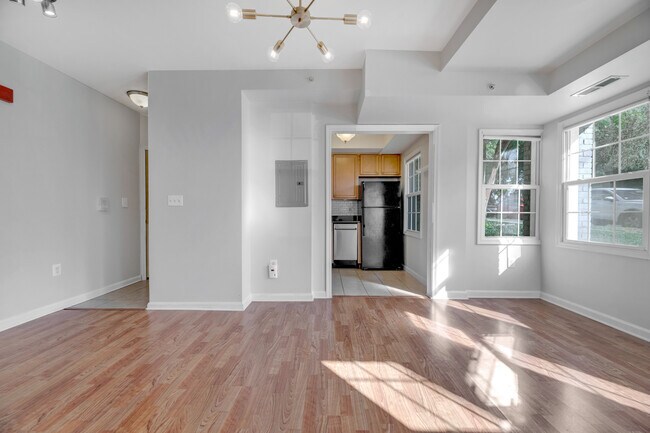 Building Photo - 700 Jefferson St NW