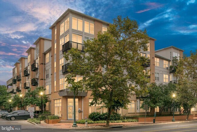 Building Photo - 1201 East-West Hwy