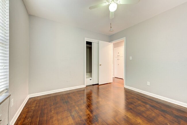 Building Photo - 10313 Whitehaven Rd