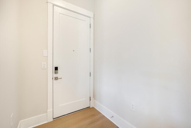 Building Photo - 23651 Havelock Walk Ter