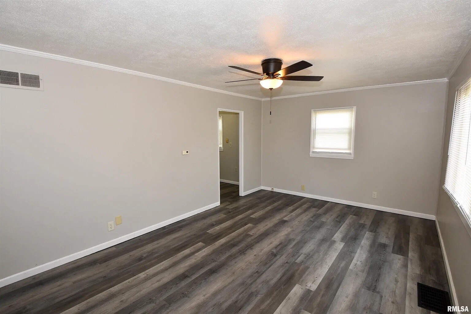 Building Photo - 821 W Purtscher Dr