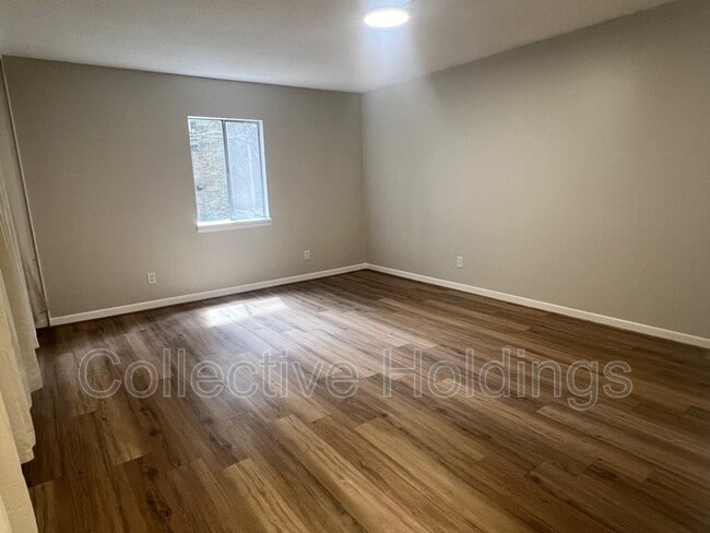 Building Photo - 3101 Lorna Rd