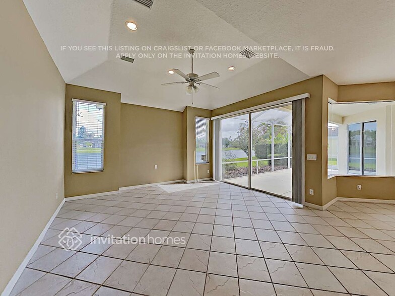 Building Photo - 11909 Clubhouse Dr