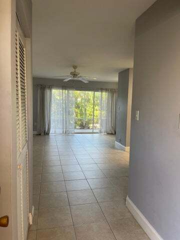 Building Photo - 14102 Glenmoor Dr