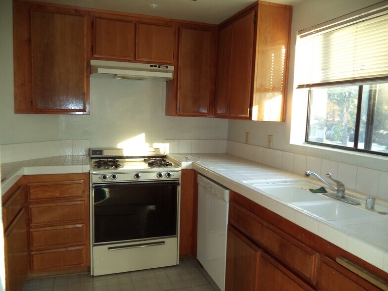 Kitchen Stove and Sink - 819 S Golden West Ave