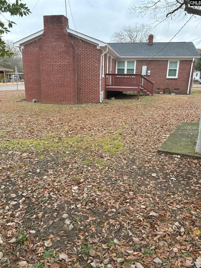 Building Photo - 617 Holland Cir