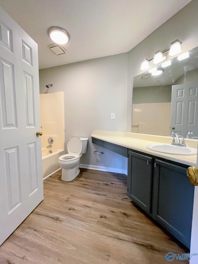 Building Photo - 1085 Stones Throw Dr NW