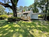 Building Photo - Country Club Village!