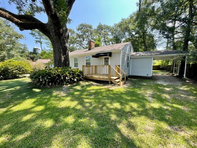 Primary Photo - Country Club Village!