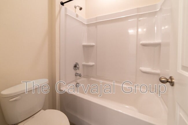 Building Photo - 1813 Walnut Crk Dr