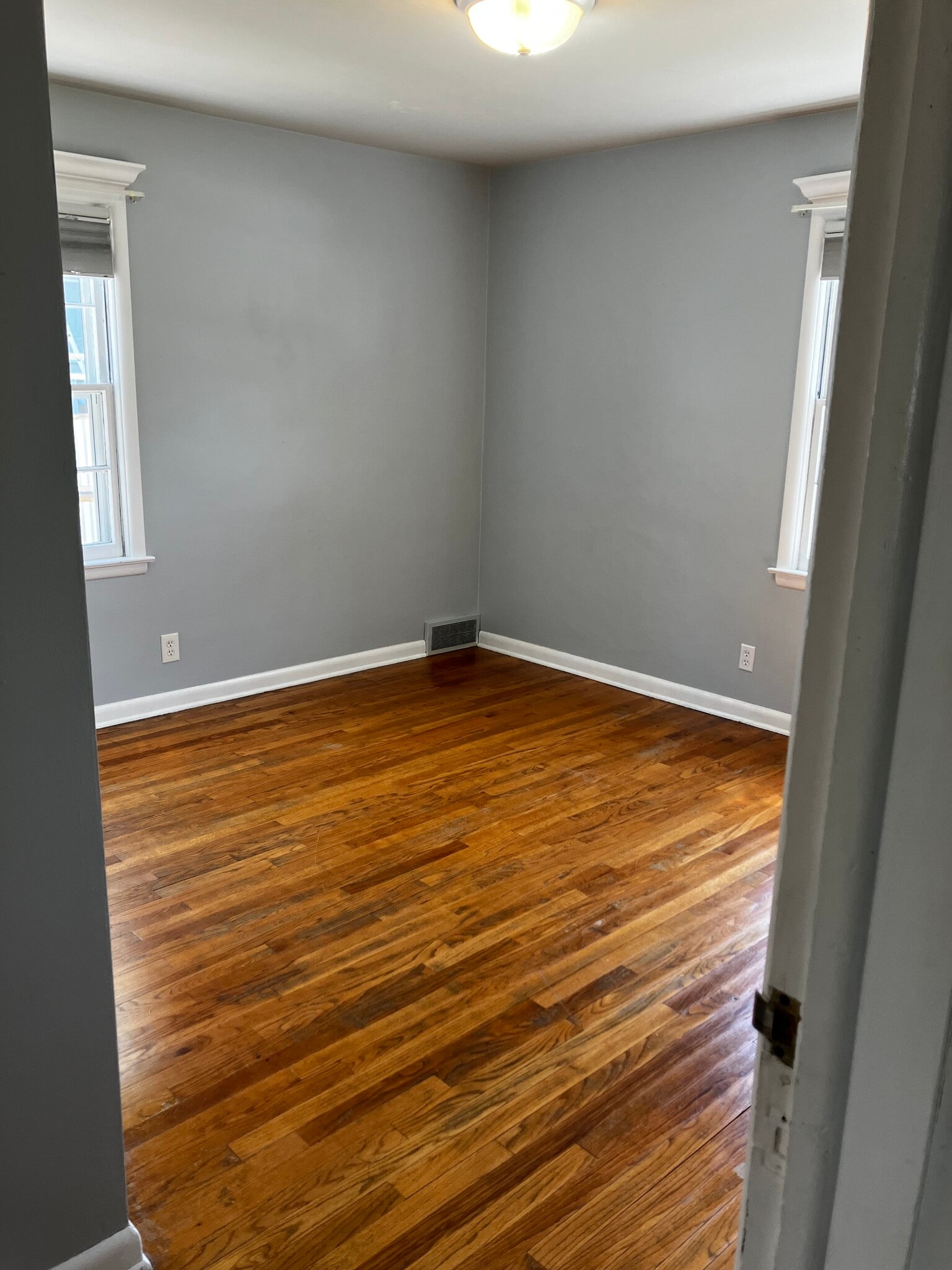 Building Photo - 42 Waubesa St