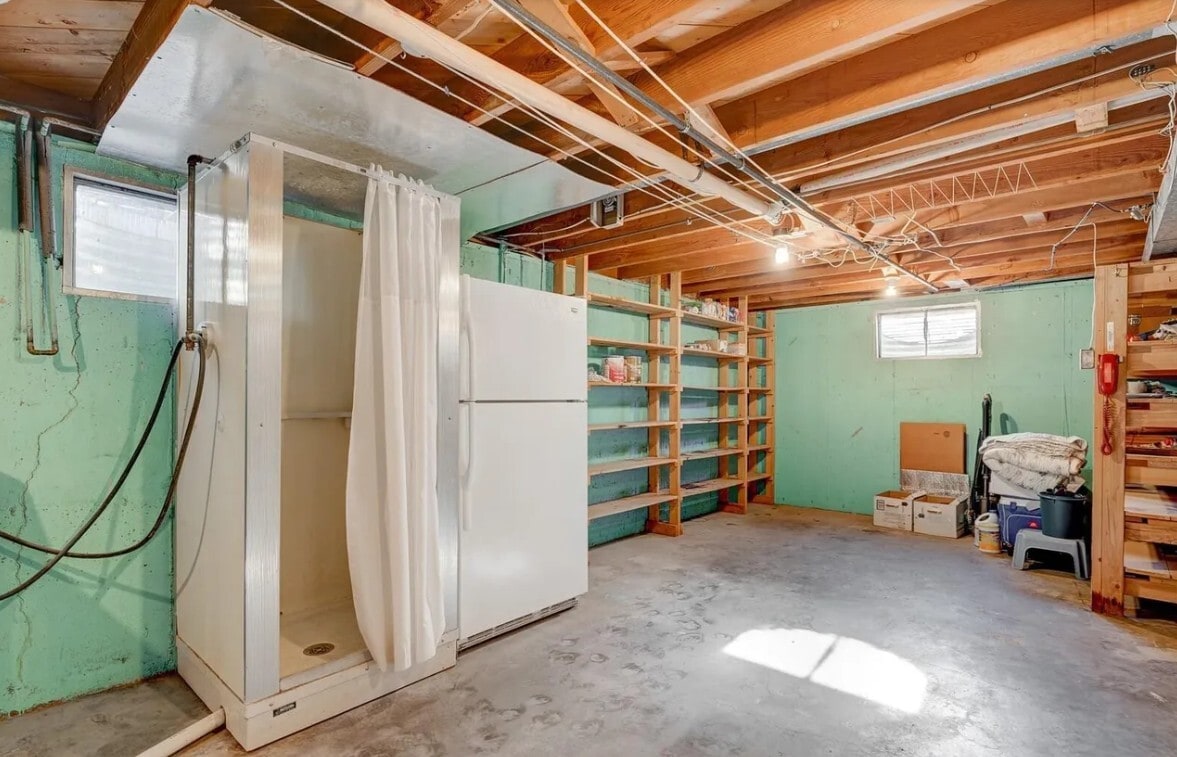 Building Photo - 3055 Victor St