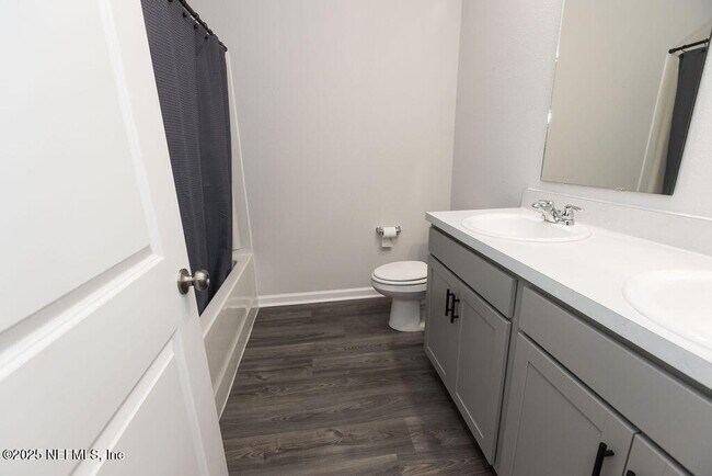 Building Photo - 14655 Macadamia Ln