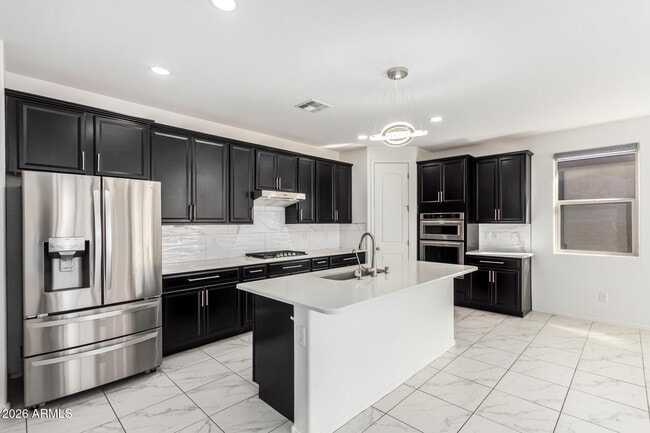 Building Photo - 665 E Rojo Way