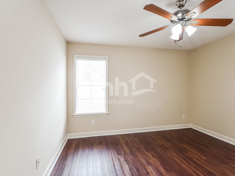 Building Photo - 8638 Wilderness Tr