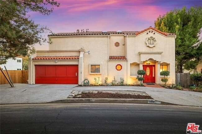Building Photo - 728 Montecito Dr