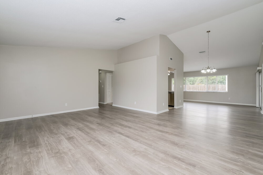 Building Photo - 10142 Bannister St