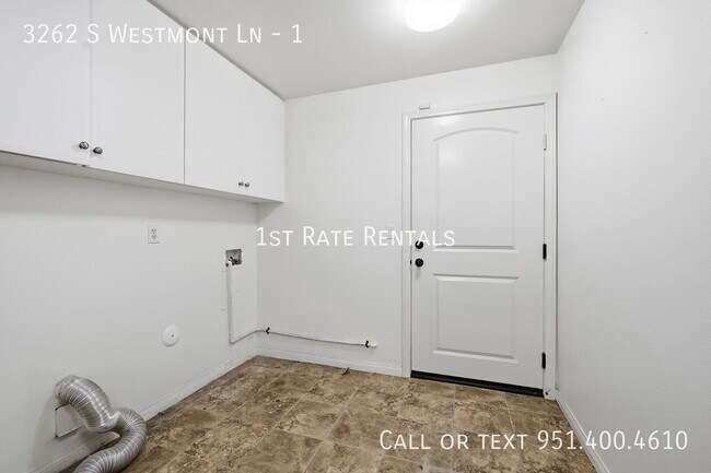 Building Photo - 3262 Westmont Ln