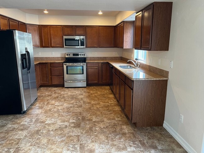 Building Photo - 4809 Garnet Way