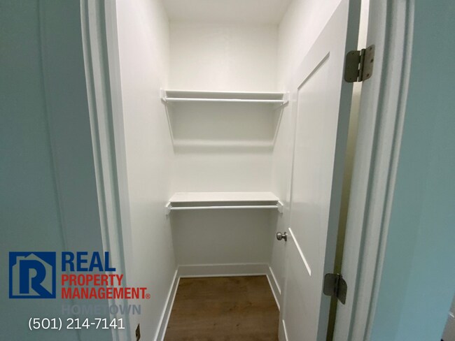 Building Photo - 2265 Rosemary Dr