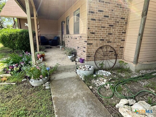 Building Photo - 455 Ridge Dr