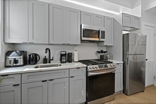 Building Photo - 20 Tuers Ave