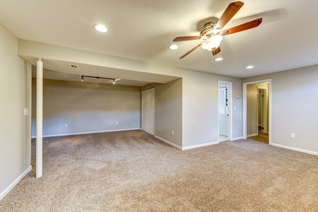 Building Photo - 3873-3883 West 89th Way