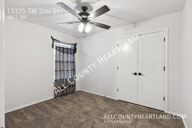 Building Photo - 13325 SW 5th St
