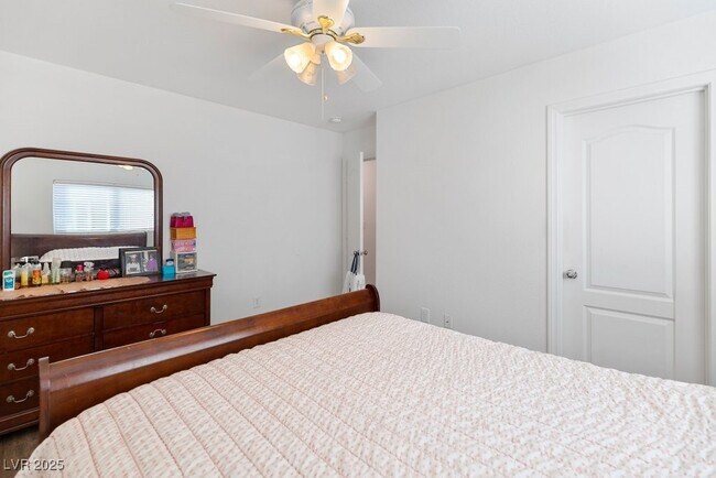 Building Photo - 6717 Yellowhammer Pl