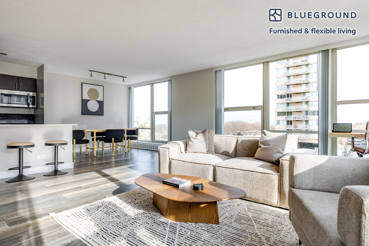 Building Photo - 5600 N Sheridan Rd