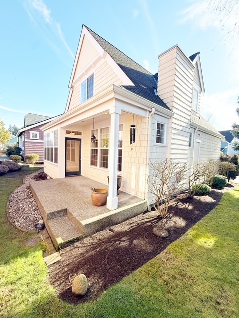 Building Photo - 32 NE Sunset St