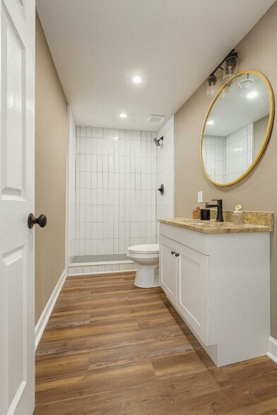 Building Photo - 626 Florida Ave