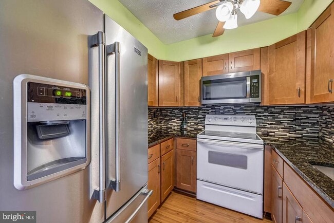 Building Photo - 7531 Weather Worn Way