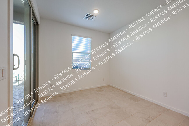 Building Photo - 15990 W Gray Fox Trl