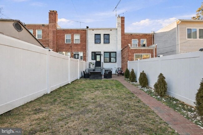 Building Photo - 5113 4th St NW