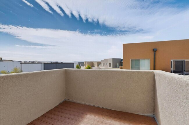 Building Photo - 6322 Vista del Bosque Dr