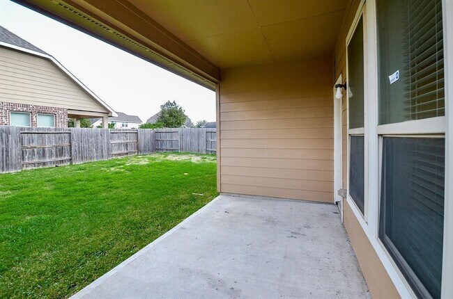 Building Photo - 20222 Stonebridge Terrace Dr