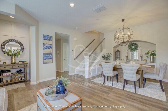 Building Photo - Upgraded Lincoln Crossing Oasis | Walking distance to MANY ammenities