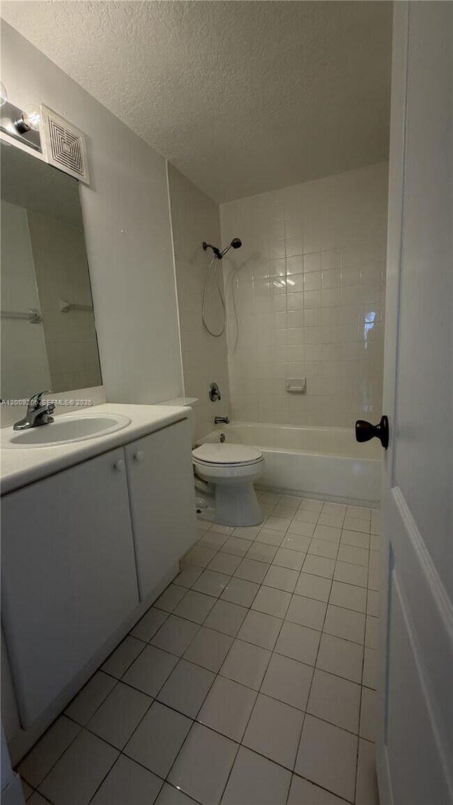 Building Photo - 4435 SW 160th Ave