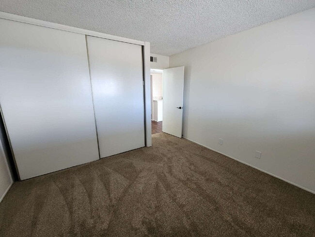 Building Photo - Costa Serena 55+.  2BR/1BA