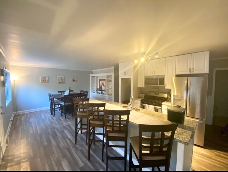 Building Photo - 4 Hathorn St