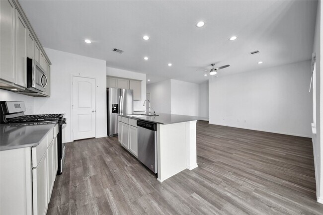 Building Photo - 12115 Blue Coast Ln