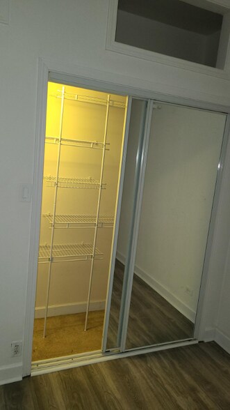 Building Photo - 1460 Fairlane Dr