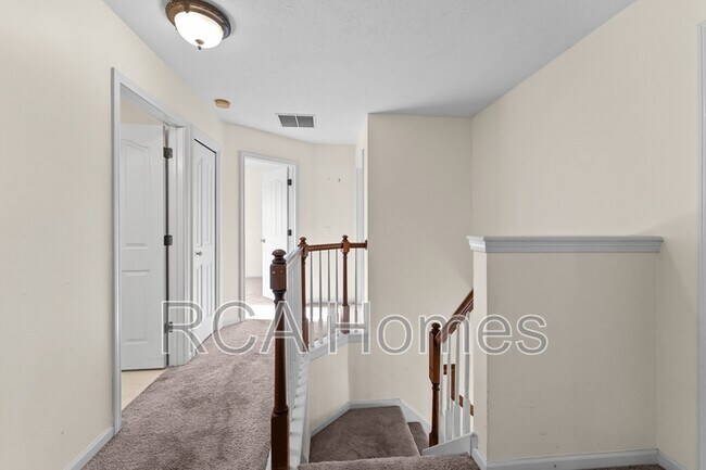 Building Photo - 45 Wisteria Way