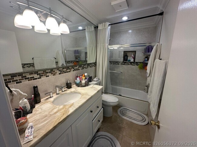 Building Photo - 3801 Inlet Cir
